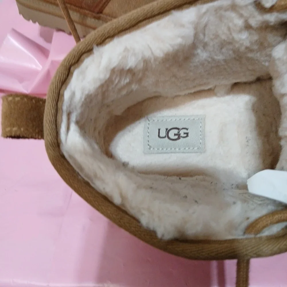 UGG Neumel Women's Size 8 Chukka Boots Chestnut Brown